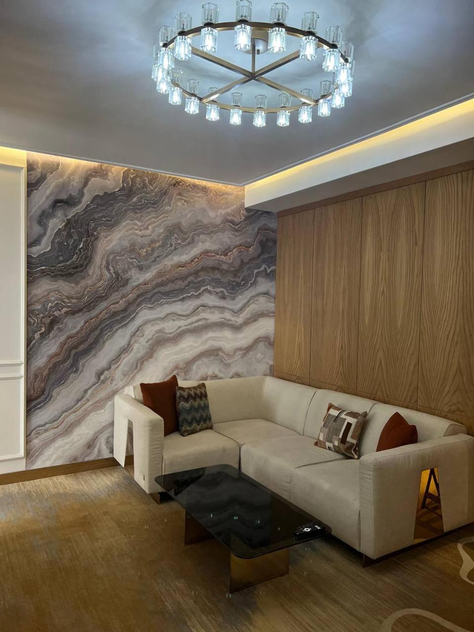 Sofia International Hotel ビシュケク エクステリア 写真
