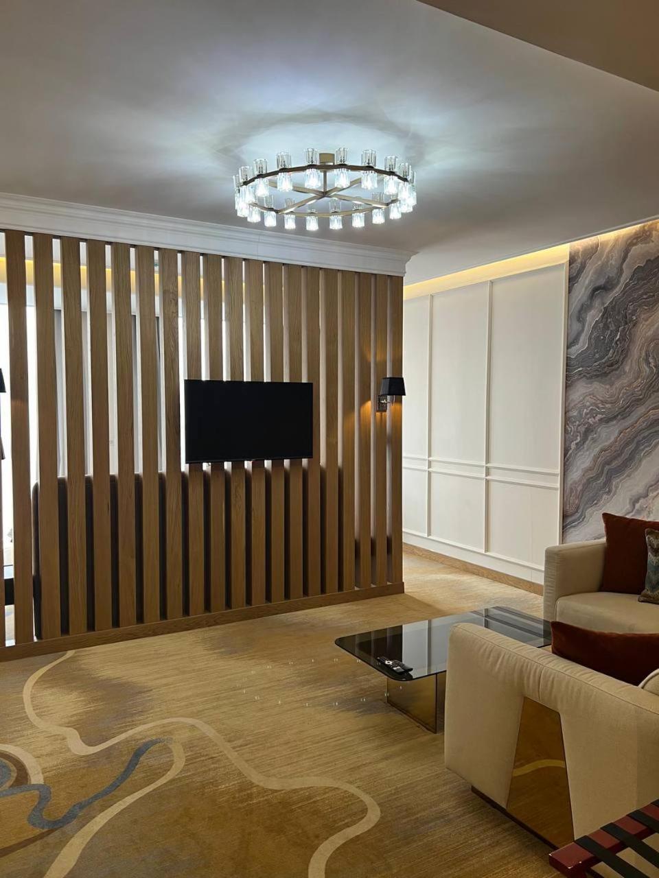 Sofia International Hotel ビシュケク エクステリア 写真